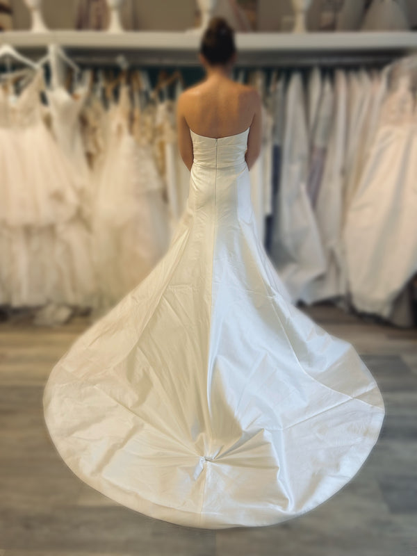 Yumi Katsura 'Landon' Wedding Dress Sample