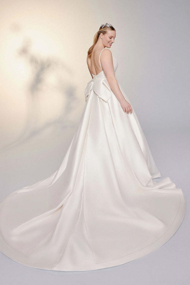 Justin Alexander Signature 99142 Dress Sample