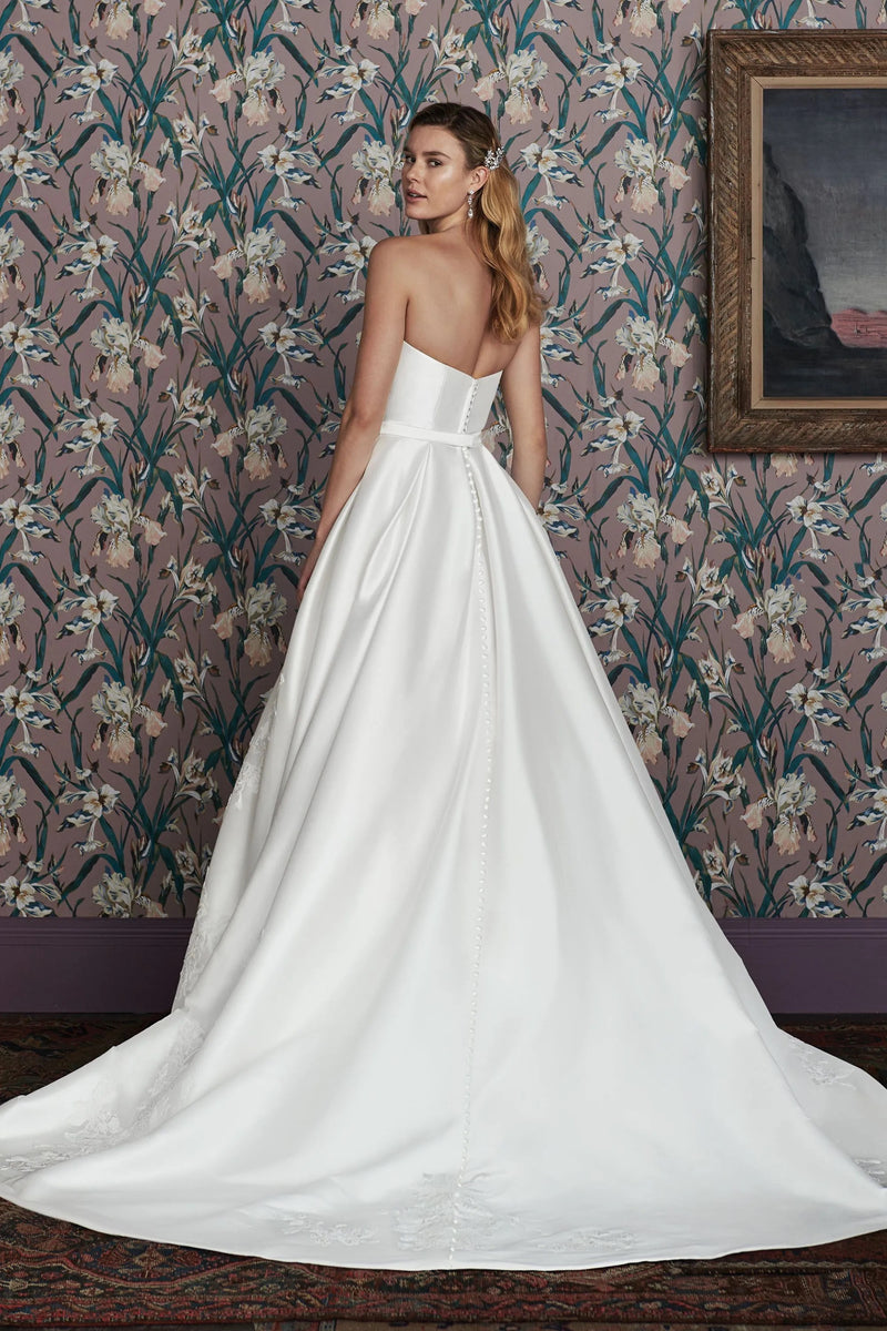 Justin Alexander Signature 99144 Dress Sample