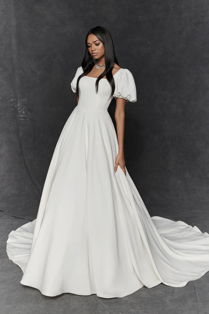 Justin Alexander Signautre 99257 Wedding Dress Sample