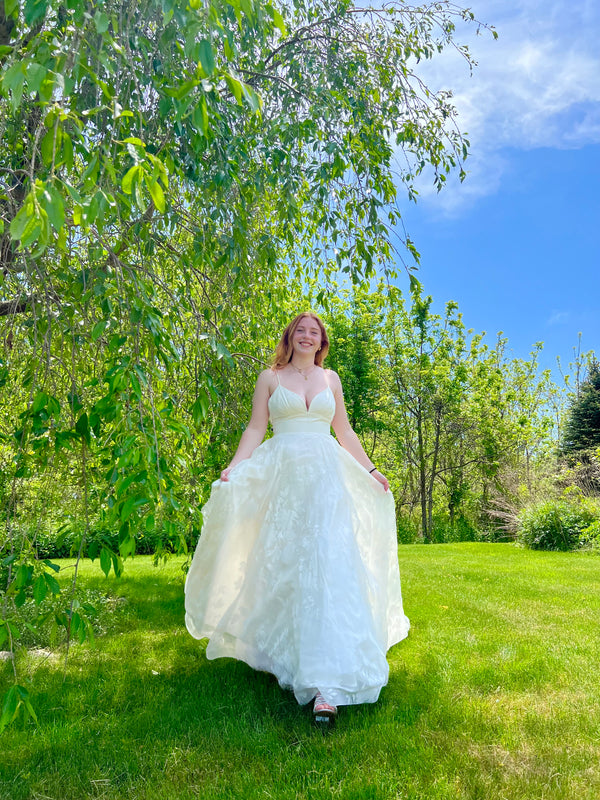 Lea-Ann Belter 'Phoebe' Wedding Dress Sample