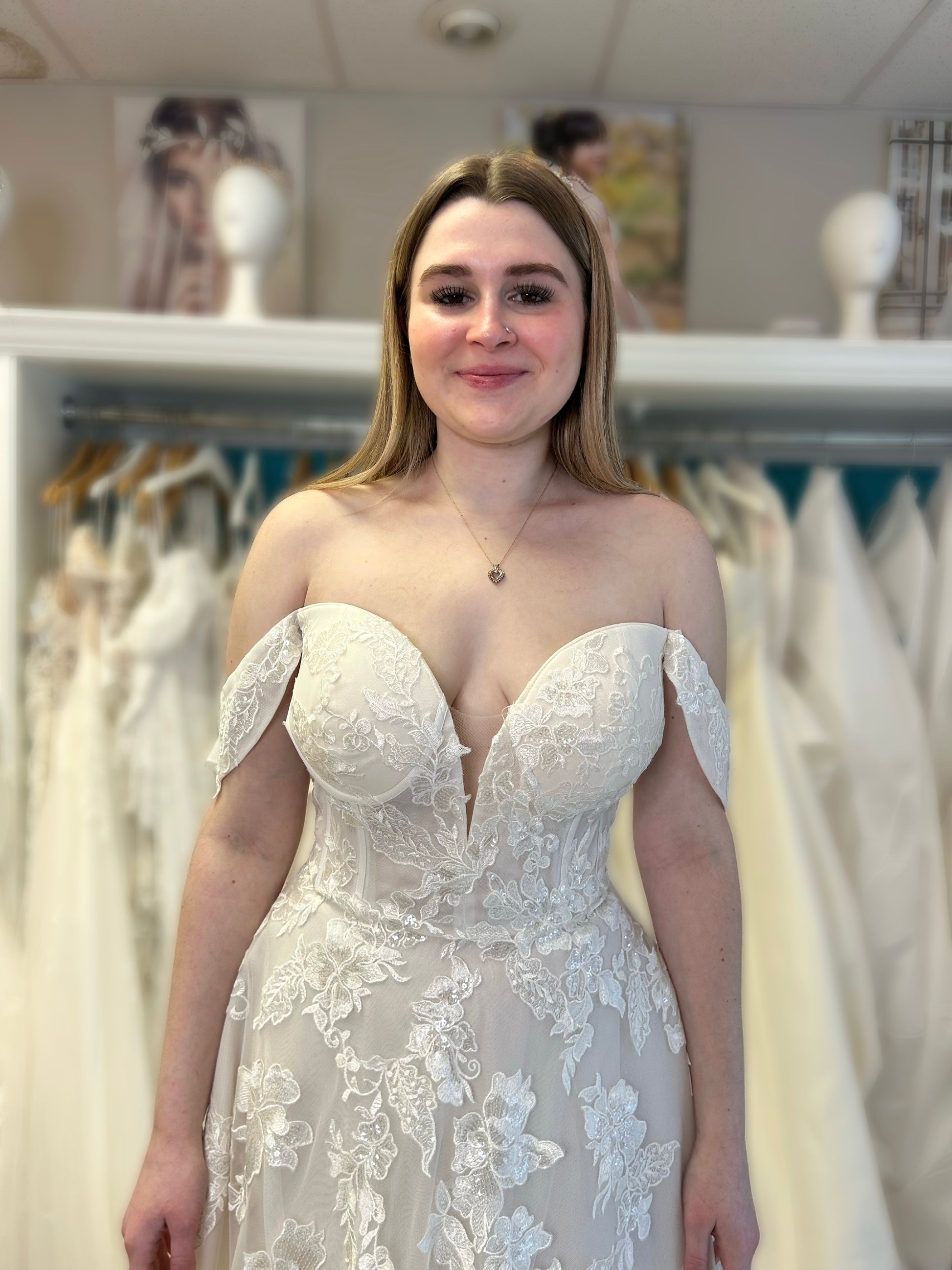 Yumi Katsura 'Melly' Wedding Dress Sample