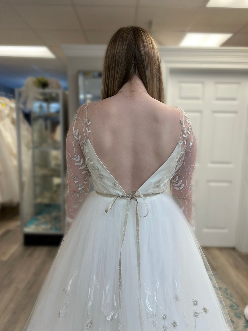 Lea Ann Belter 'Tabatha' Wedding Dress Sample