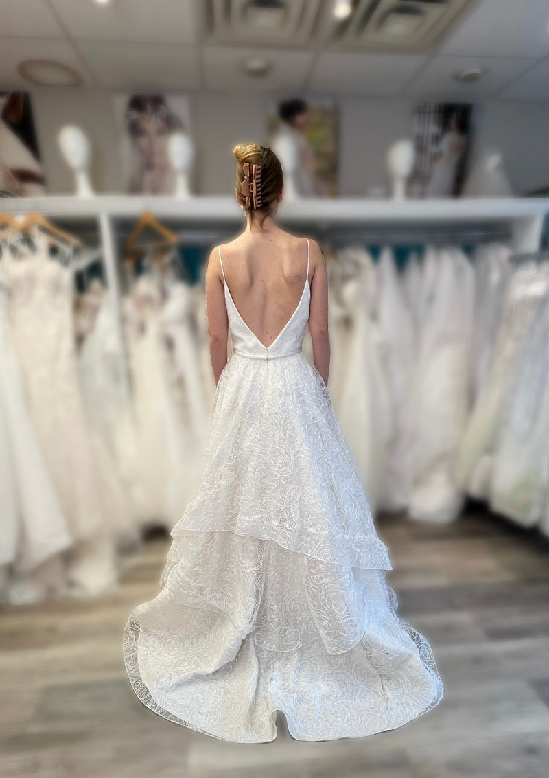 Paloma Blanca 4858 Wedding Dress Sample