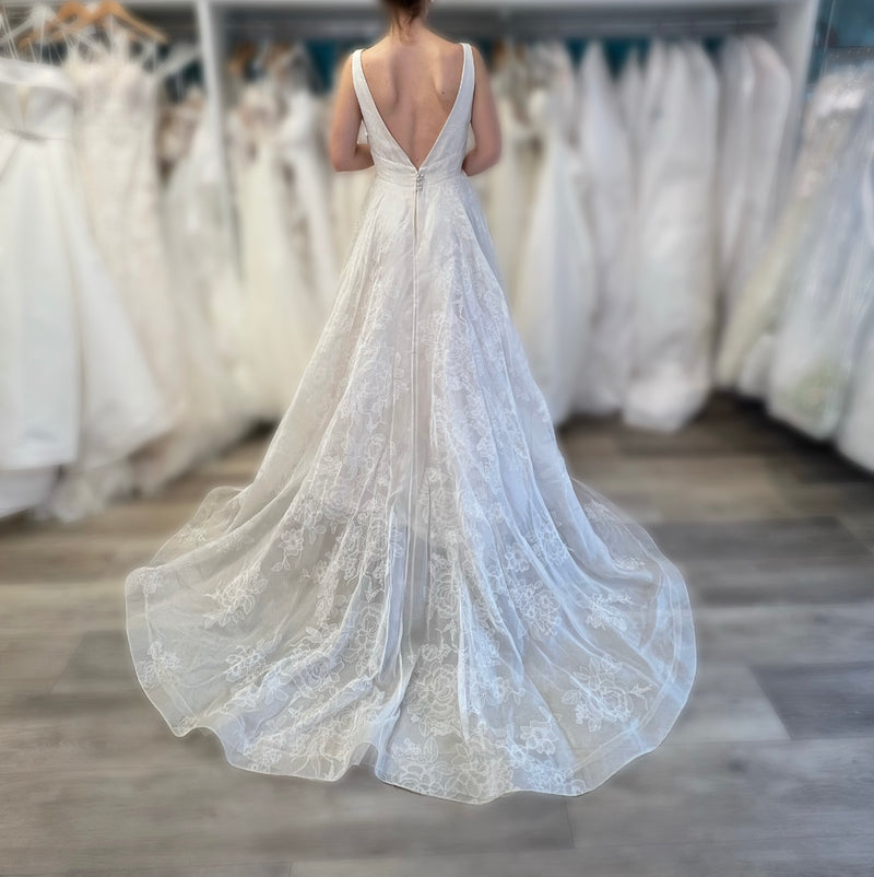 Lea-Ann Belter 'Jacaranda' Wedding Dress Sample