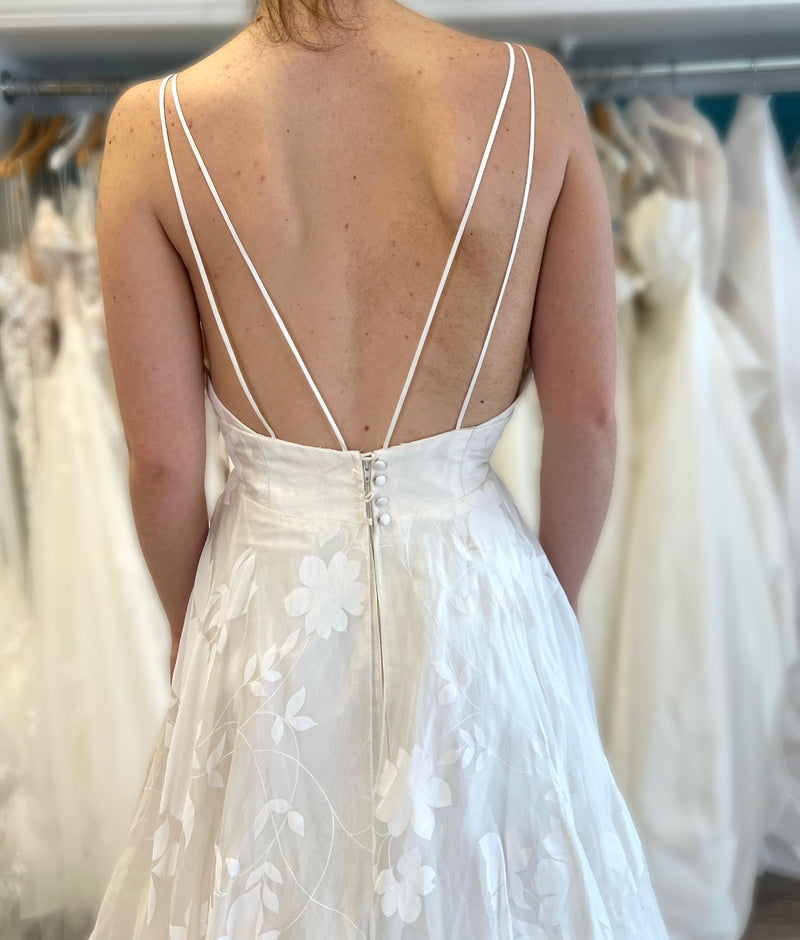 Lea-Ann Belter 'Phoebe' Wedding Dress Sample