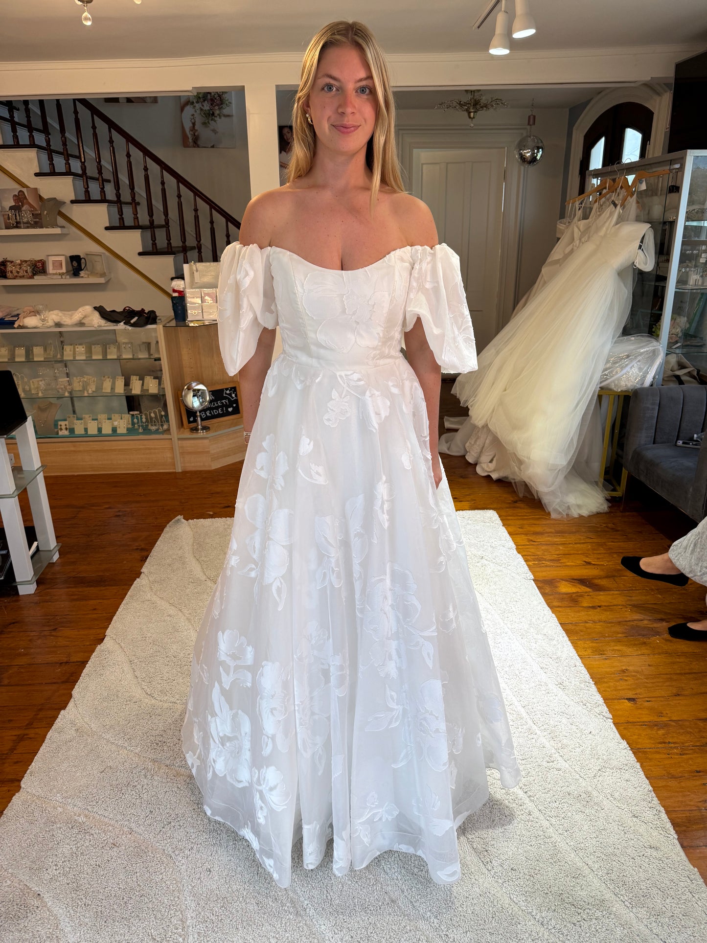 Lea-Ann Belter 'Esperanza' Wedding Dress Sample – The Persnickety Bride