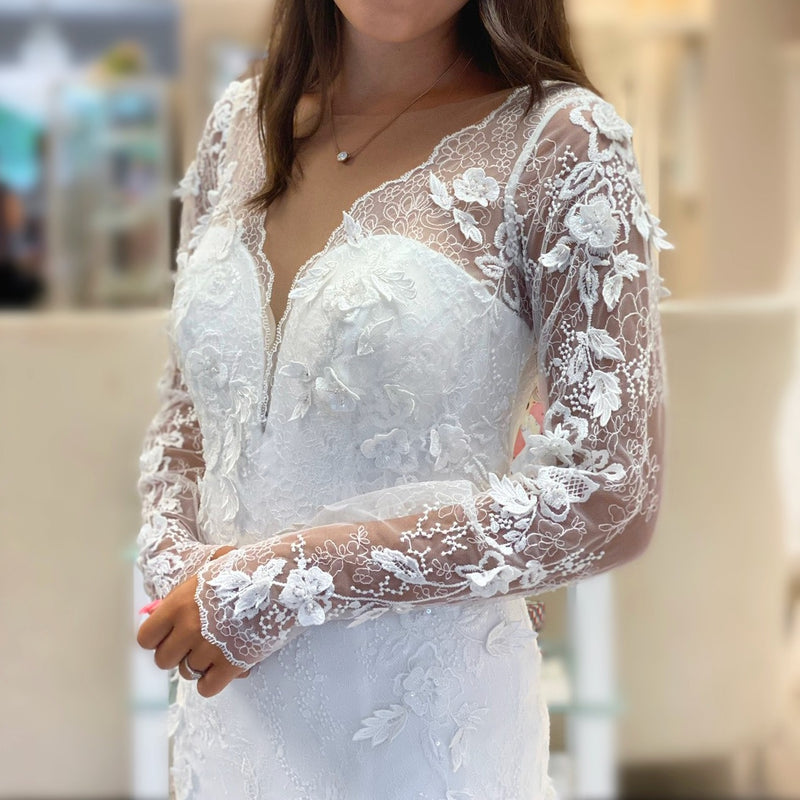 Monica Loretti 4242 Wedding Dress Sample