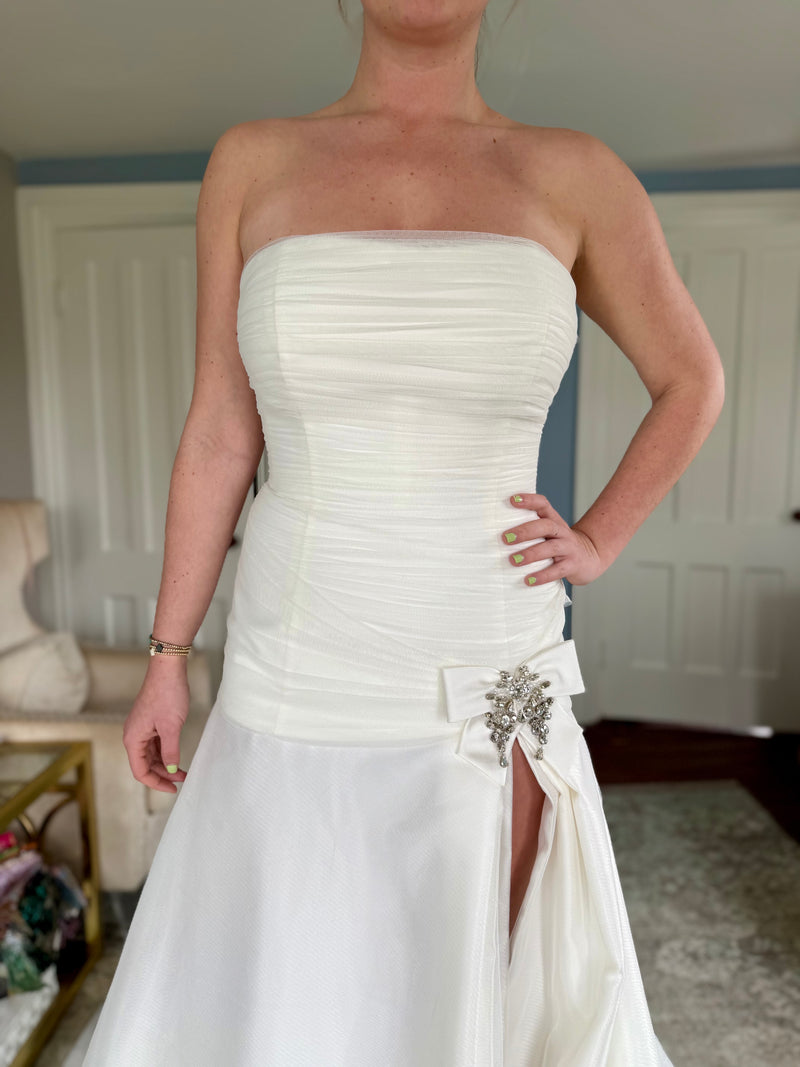 Justina McCaffery JM110 Wedding Dress Sample