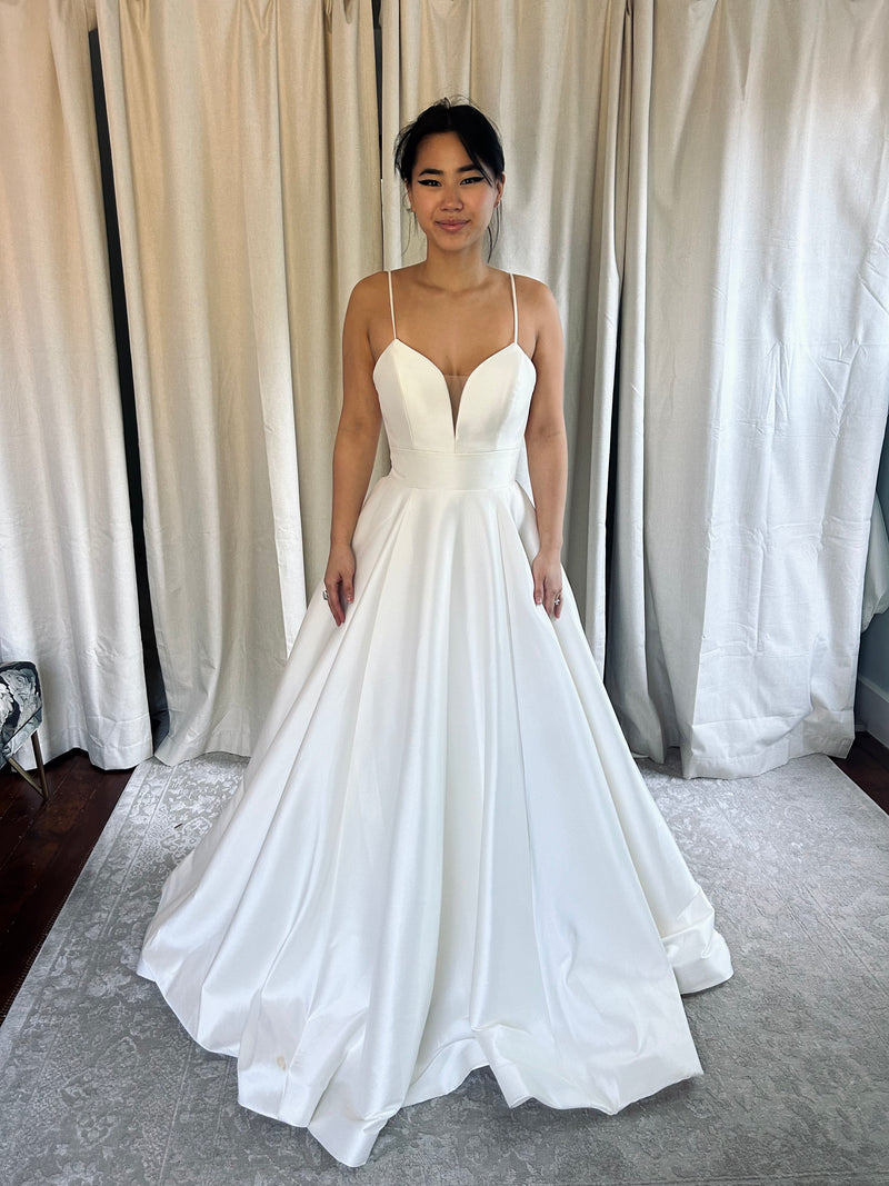 Justin Alexander Signature 99142 Dress Sample