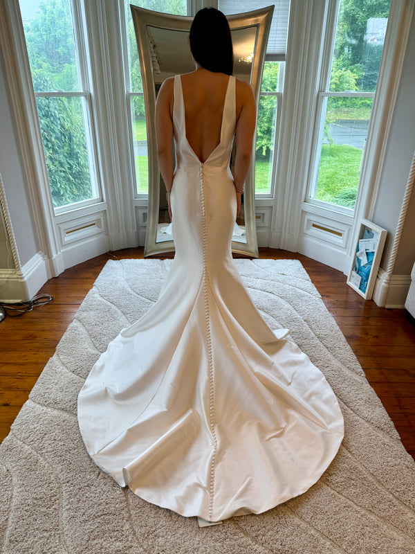 Justin Alexander Signature 99143 Wedding Dress Sample