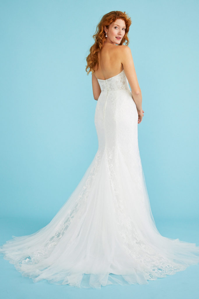 Lea- Ann Belter 'Serena' Wedding Dress Sample
