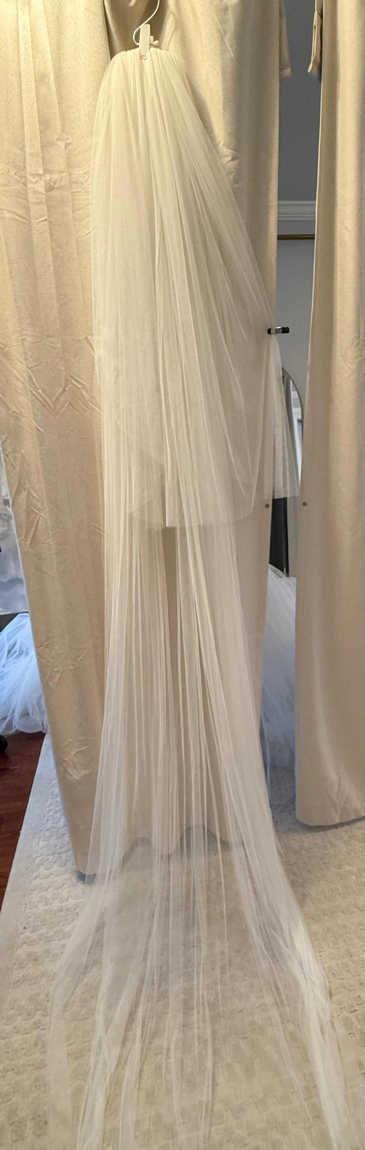 Malis-Henderson V8075X-D "Amanda" - The Persnickety Bride