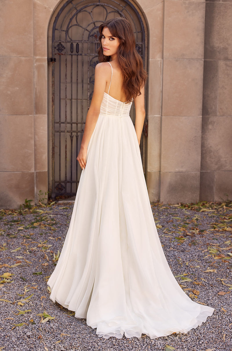 Paloma Blanca 5028 Wedding Dress Sample
