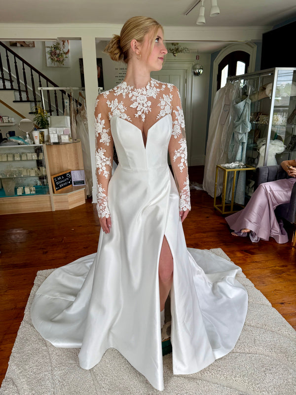 Paloma Blanca P5051 Wedding Dress Sample