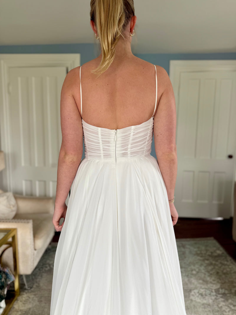 Paloma Blanca 5028 Wedding Dress Sample
