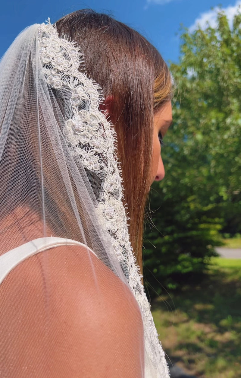 Justine M. Couture Vintage Glitter/Pearl Veil