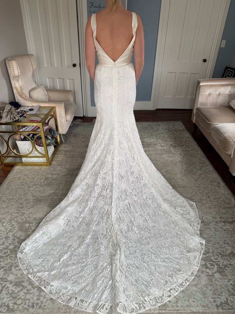 Yumi Katsura 'Kendall' Wedding Dress Sample