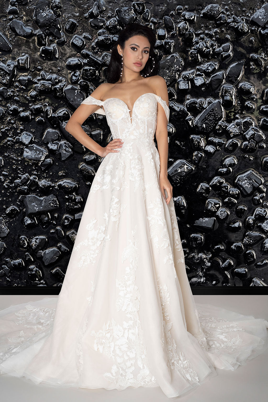 Yumi Katsura 'Melly' Wedding Dress Sample