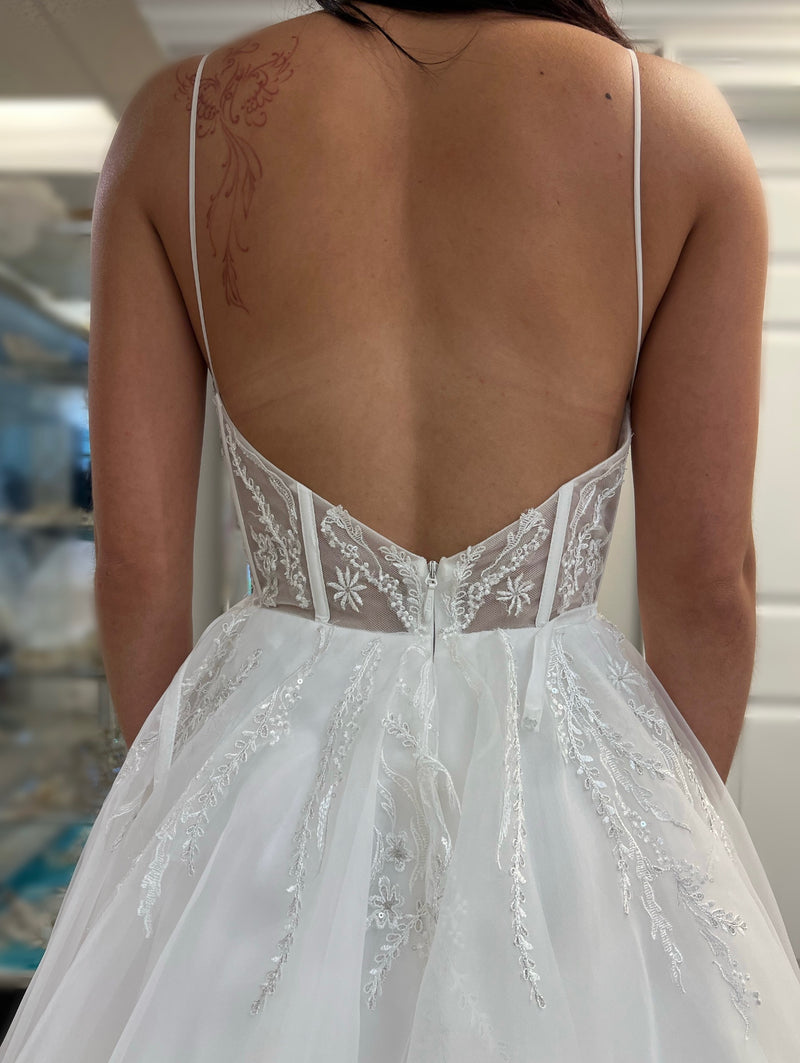 Paloma Blanca 4911 Wedding Dress Sample