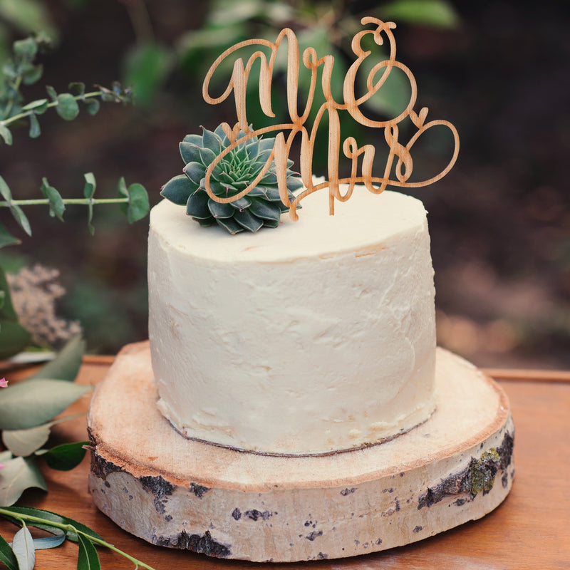 Mr & Mrs Wood Cake Pick