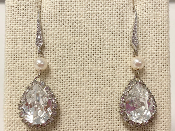 Teardrop diamond and pearl earrings - The Persnickety Bride