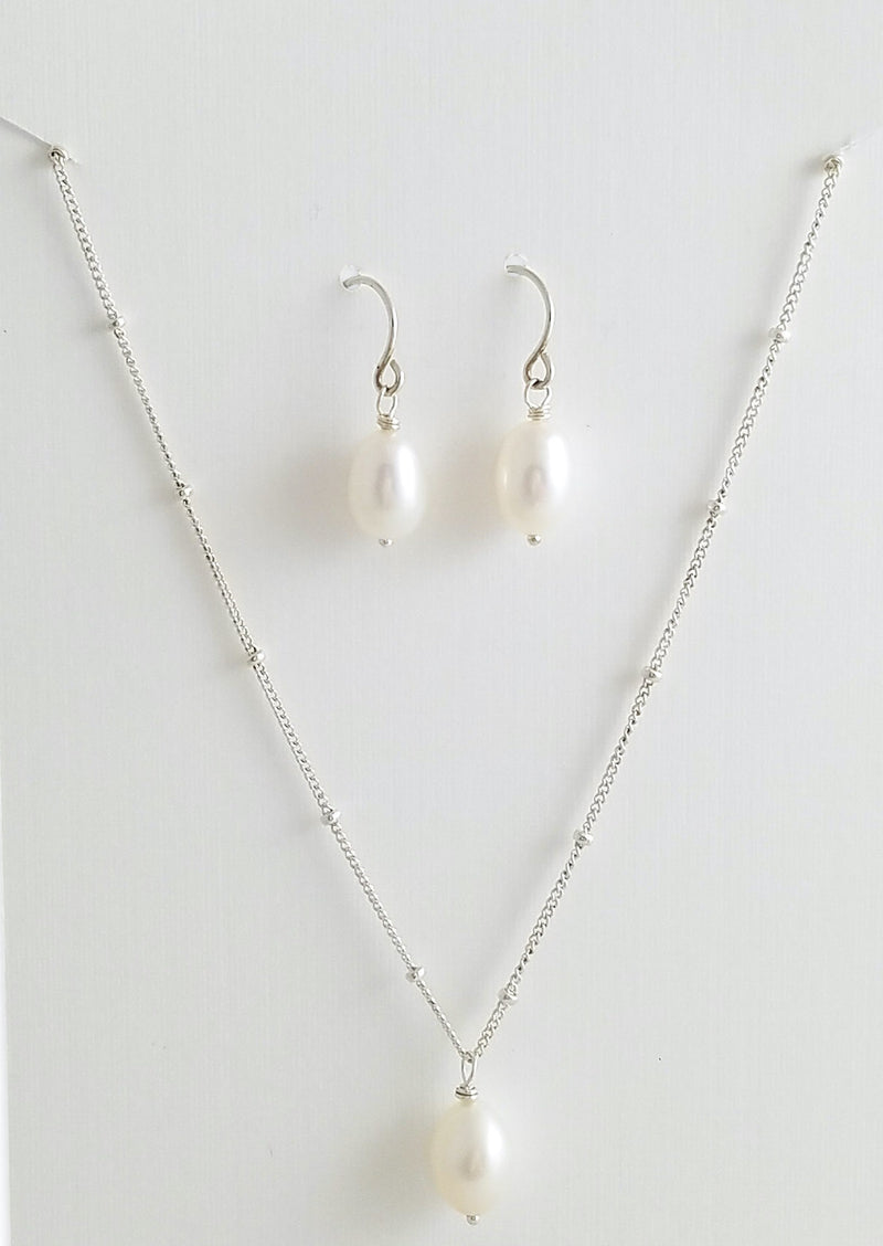 Vivian Pearl Earring & Necklace Set