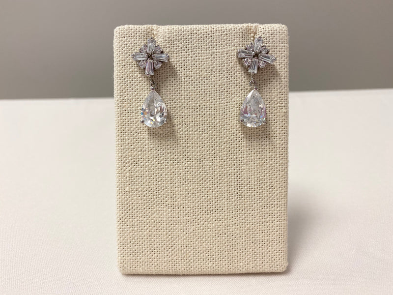 Your Paths Will Cross Diamontage Earrings - The Persnickety Bride