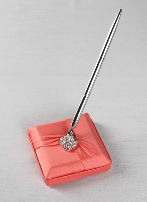 Garbo in Satin Pen Holder - The Persnickety Bride