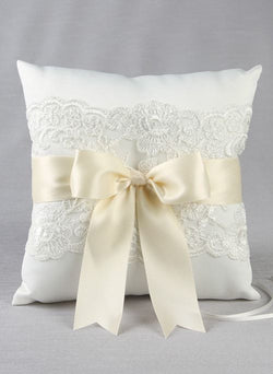 Chantilly Lace Ring Pillow - The Persnickety Bride